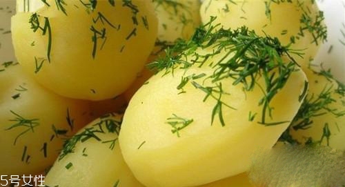 秋季里吃土豆有什么好處 三大要點快速掌握 秋季里吃土豆有什么好處 三大要點快速掌握