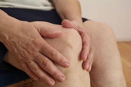 痛風的病因是什么?錯當腳扭關(guān)節(jié)反覆腫痛