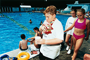 吃太飽胃不舒服怎么辦 8食材解胃脹氣 吃太飽胃不舒服怎么辦 8食材解胃脹氣