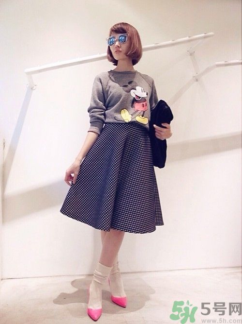 媽咪搭配 不會(huì)太過休閑的4個(gè)大人穿搭方式 媽咪搭配 不會(huì)太過休閑的4個(gè)大人穿搭方式