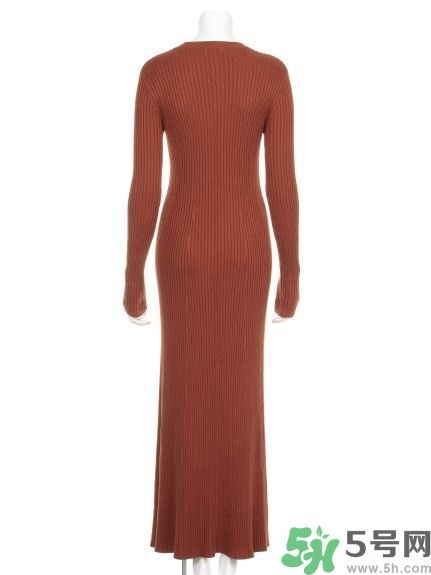 蓬蓬軟軟的女孩就用針織洋裝來打造 蓬蓬軟軟的女孩就用針織洋裝來打造