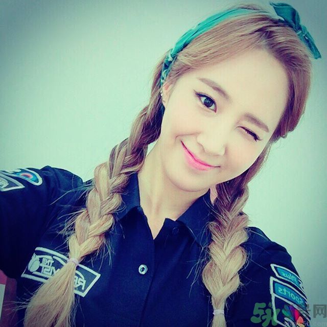 沒有劉海也可愛 女星露額頭開運發(fā)型搭配 沒有劉海也可愛 女星露額頭開運發(fā)型搭配