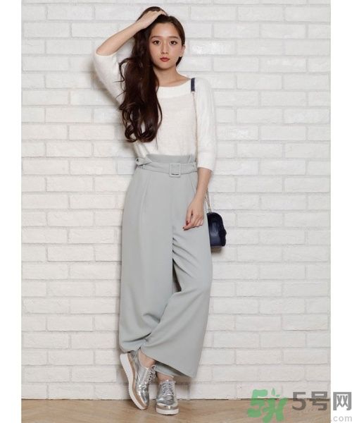 粉色系成熟穿搭方式 粉色系成熟穿搭方式