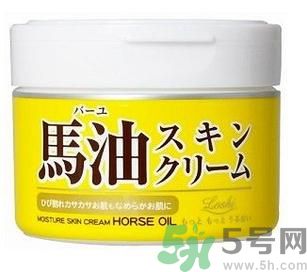 馬油可以擦臉嗎 馬油可以涂抹在臉上嗎 馬油可以擦臉嗎 馬油可以涂抹在臉上嗎