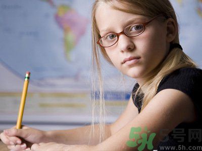 12歲可以接吻嗎? 12歲可以接吻嗎?