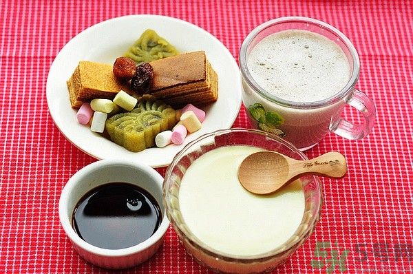 紅糖和牛奶可以一起喝嗎? 紅糖和牛奶可以一起喝嗎?