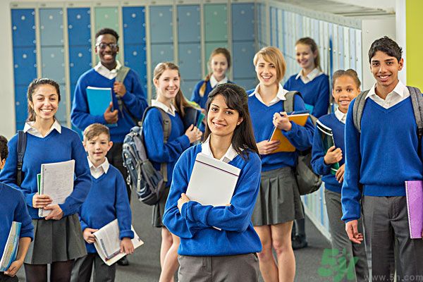 14歲男生怎樣變帥？我14歲怎么讓自己變帥？