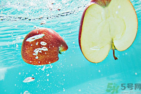 切好的蘋果怎樣不會變黃？怎么能讓蘋果不變色？