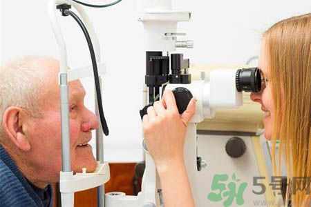 白內障可以治愈嗎？白內障癥狀有哪些？