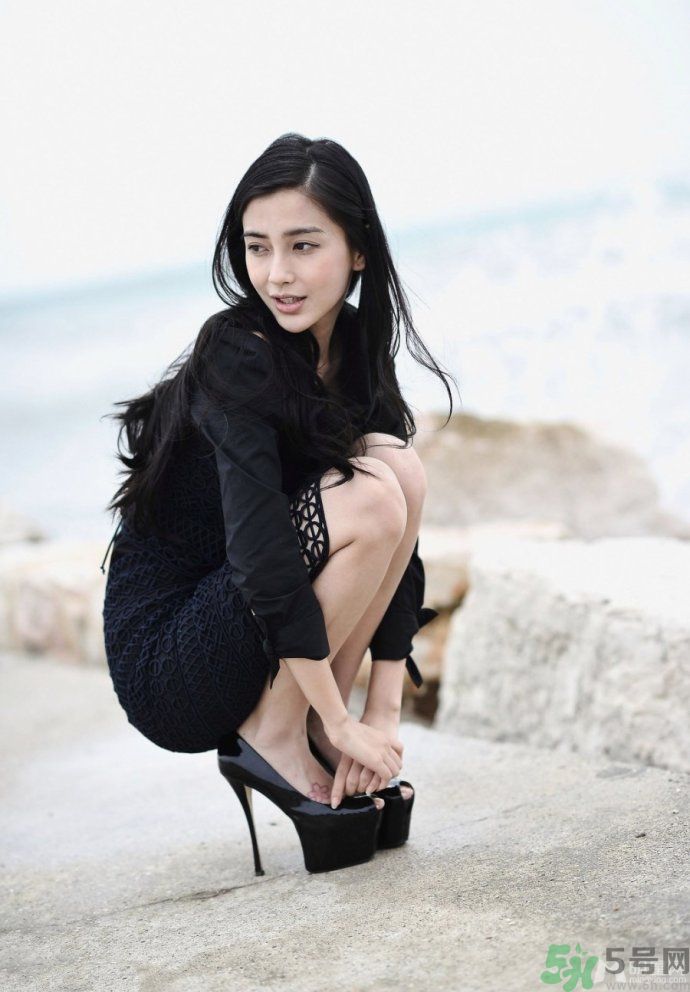 長(zhǎng)得矮適合穿長(zhǎng)裙嗎？矮個(gè)子穿什么長(zhǎng)裙好看？