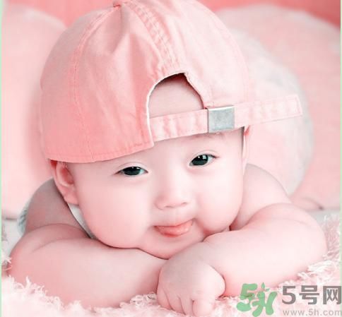 爸爸能單獨(dú)照顧寶寶嗎？爸爸怎樣照顧寶寶？