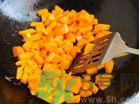 南瓜雞肉燜飯的做法圖解.jpg 南瓜雞肉燜飯的做法圖解.jpg