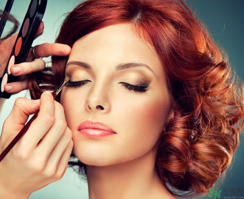 怎樣化妝不傷皮膚？化妝對(duì)皮膚有傷害嗎？