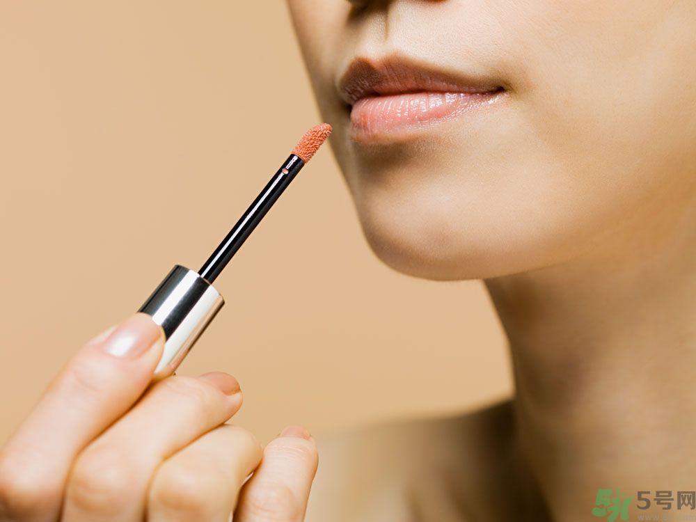 怎樣化妝不傷皮膚？化妝對(duì)皮膚有傷害嗎？