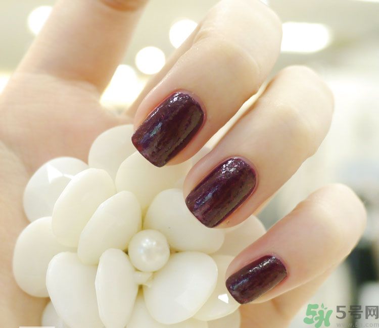 指甲油怎么去掉？指甲油有什么危害？