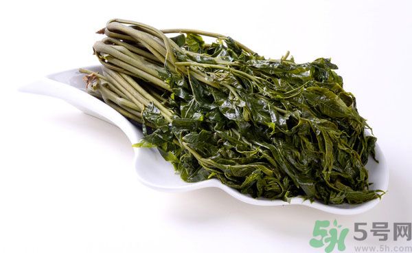 吃香椿要焯水嗎？吃香椿焯水還有營(yíng)養(yǎng)價(jià)值嗎？