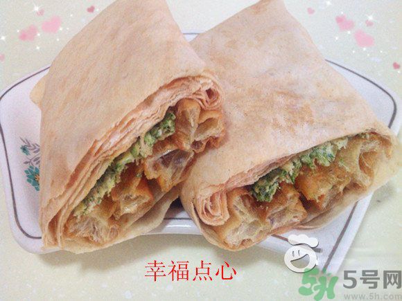 香椿雞蛋餅怎么做？香椿煎蛋餅做才能好吃？