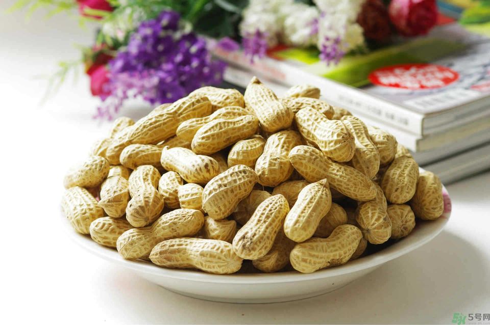 膽固醇高可以吃花生嗎？膽固醇高可以喝牛奶嗎？