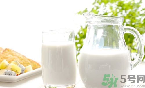 膽固醇高可以吃花生嗎？膽固醇高可以喝牛奶嗎？