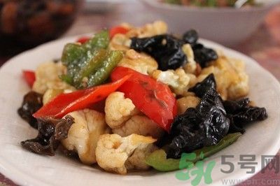 黑木耳怎么做好吃？黑木耳的家常做法？