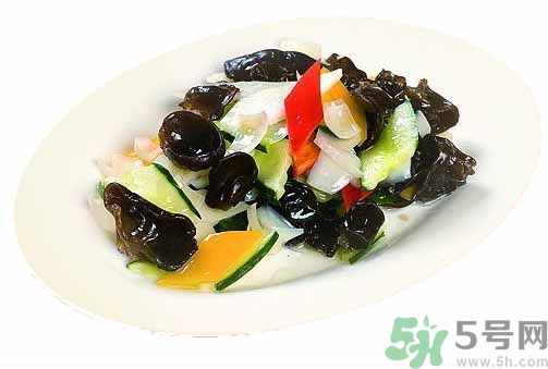 黑木耳怎么做好吃？黑木耳的家常做法？