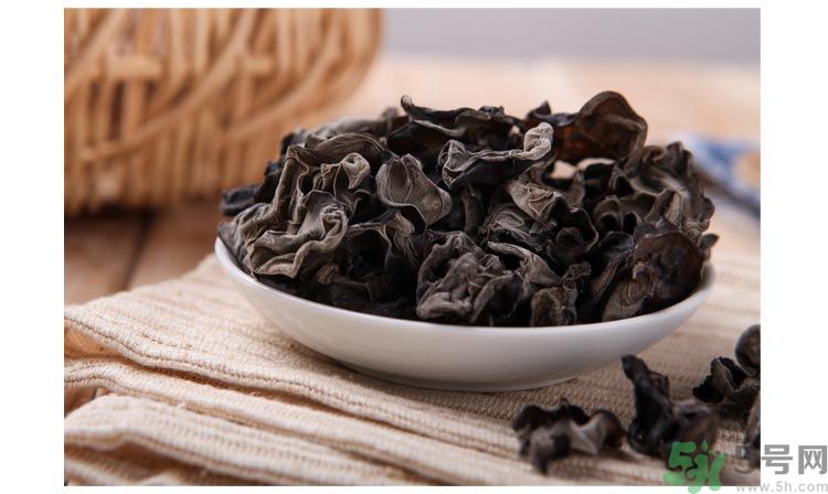 多吃黑木耳有什么好處？黑木耳可以排毒嗎？