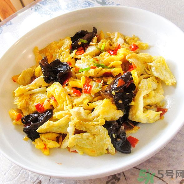 黑木耳炒雞蛋怎么做？黑木耳炒雞蛋怎么做最好吃？