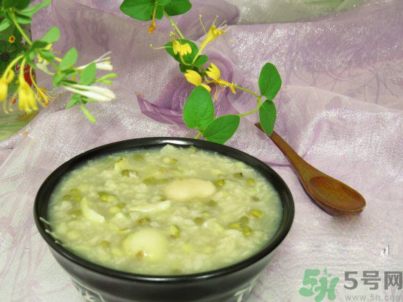 皮膚過敏怎么辦？皮膚過敏吃什么？