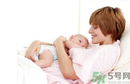 哺乳期能不能吃香蕉?哺乳期吃香蕉寶寶會(huì)拉肚子嗎 哺乳期能不能吃香蕉?哺乳期吃香蕉寶寶會(huì)拉肚子嗎