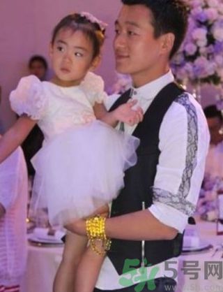 佟大為三度當(dāng)?shù)?佟大為有兒子嗎？