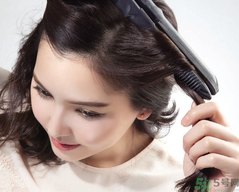 中長微卷鮑伯頭怎么弄？大人味浪漫鮑伯頭