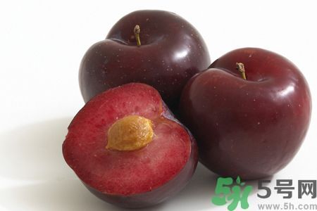 李子可以和香蕉一起吃嗎？李子和香蕉一起吃好嗎？