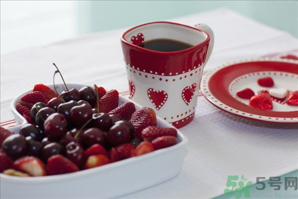 空腹能吃櫻桃嗎？空腹吃櫻桃胃疼怎么辦？
