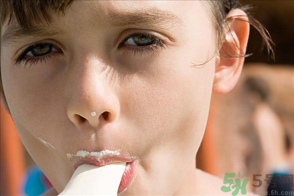 運(yùn)動(dòng)后能吃冰淇淋嗎？晚上運(yùn)動(dòng)后吃冰淇淋會(huì)胖嗎？