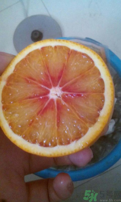 橙子切開是紅色的,壞了嗎? 橙子切開是紅色的,壞了嗎?