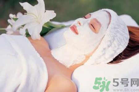 皮膚出油怎么辦？皮膚出油用什么面膜？