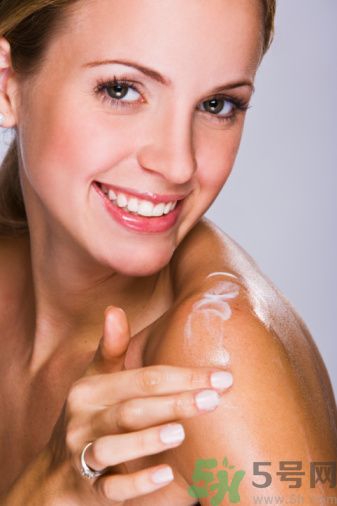 菲安妮玉潤補水隔離霜怎么樣？菲安妮玉潤補水隔離霜好用嗎？