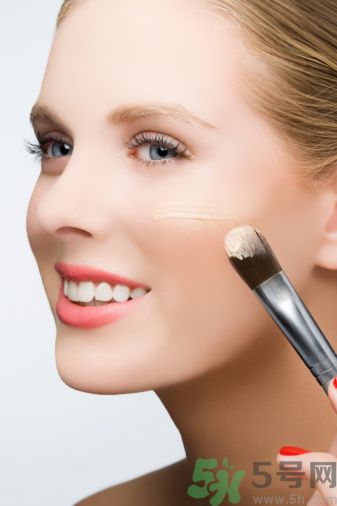 菲安妮玉潤補水隔離霜怎么樣？菲安妮玉潤補水隔離霜好用嗎？