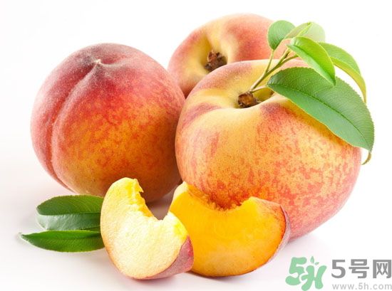 桃子吃多了容易便秘嗎？桃子吃多了會肚子疼嗎？