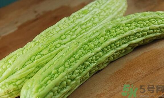 苦瓜的皮可以吃嗎？苦瓜要不要削皮？