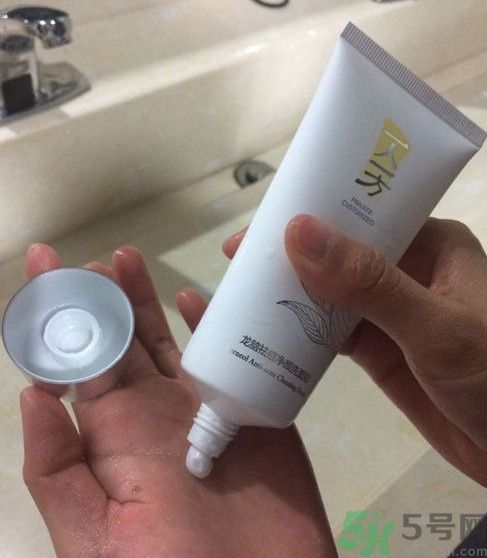 一人一方龍腦祛痘凈顏洗面奶怎么樣？好用嗎？