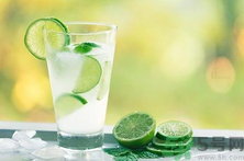 檸檬和苦瓜一起泡水喝臉癢是怎么回事？檸檬和苦瓜一起喝泡水喝臉癢怎么辦？