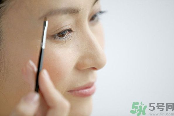 眉毛淡是種怎樣的體驗？眉毛淡是什么原因？