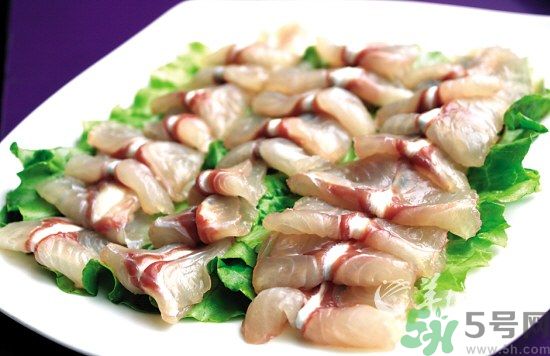 油燜干魚怎么做的？干魚怎么炒好吃？