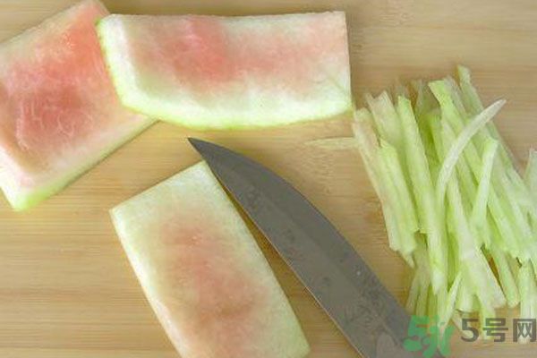 西瓜皮能敷臉嗎？怎么用西瓜皮敷臉？