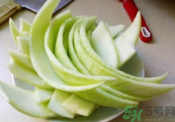 西瓜皮能敷臉嗎？怎么用西瓜皮敷臉？