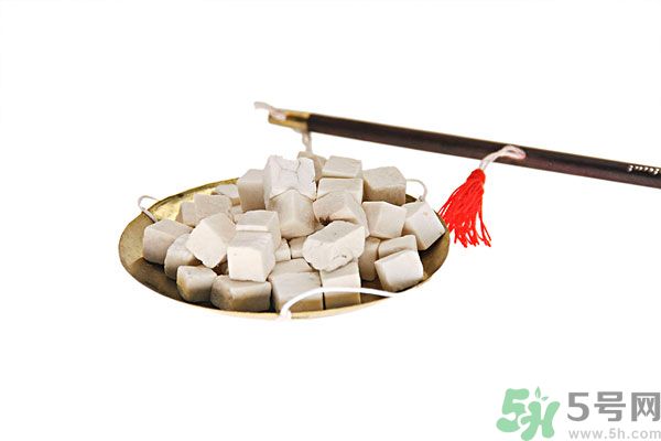 夏天吃茯苓好嗎？夏天吃茯苓有什么好處？