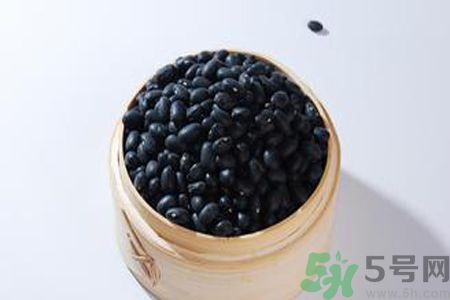 黑豆泡水 黑豆泡水