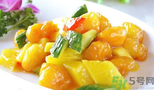 馬蹄能和菠蘿一起吃嗎？馬蹄和菠蘿一起吃好嗎？