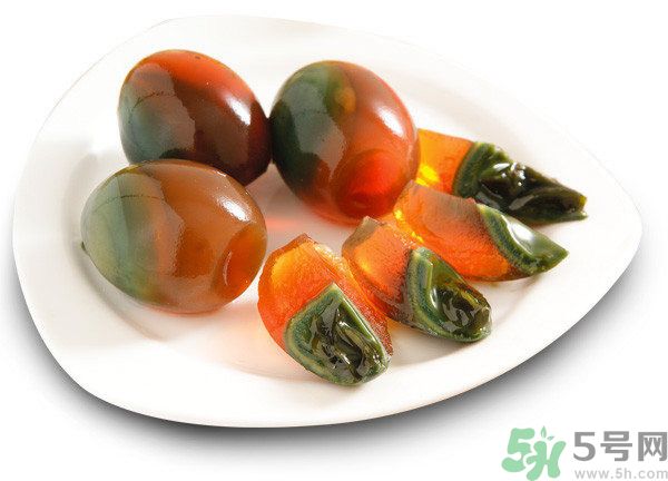 苦瓜和皮蛋一起吃能降火嗎？苦瓜能和皮蛋一起吃嗎？